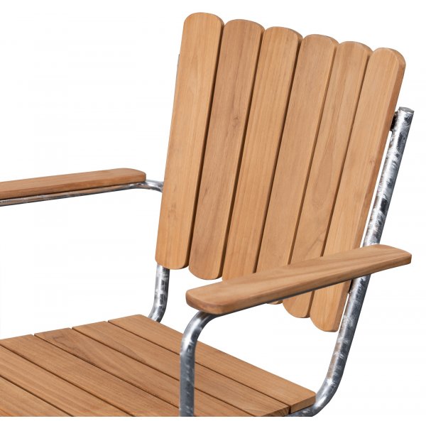 M�llan stapelbar karmstolar i teak med armst�d