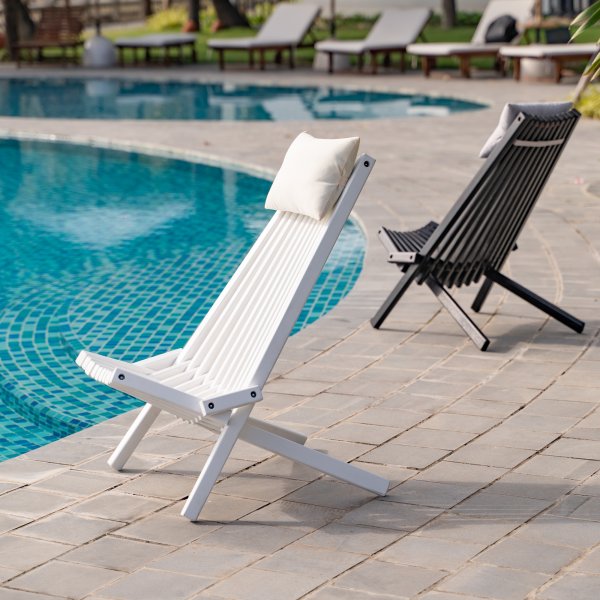 Calcutta solstol med nackkudde - Vit