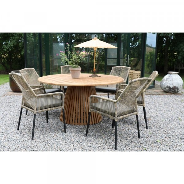 Salt� utomhusmatgrupp runt bord �150 cm med 6 Ystad karmstolar � Teak/Svart