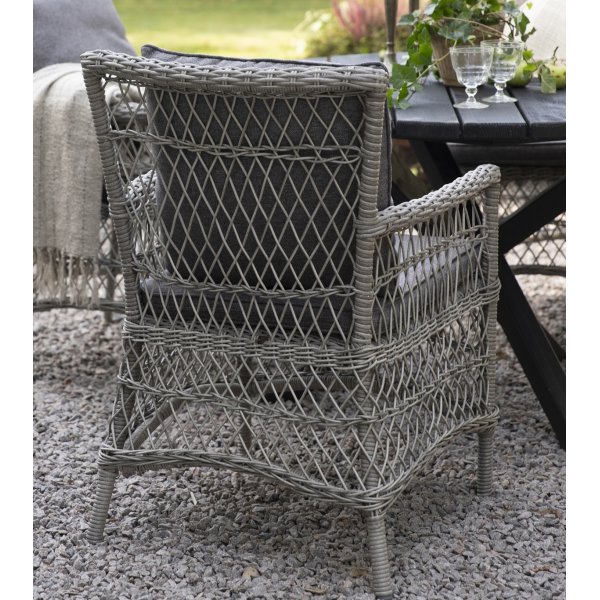 Provence utefåtölj i grå konstrotting Provence utefåtölj i grå konstrotting